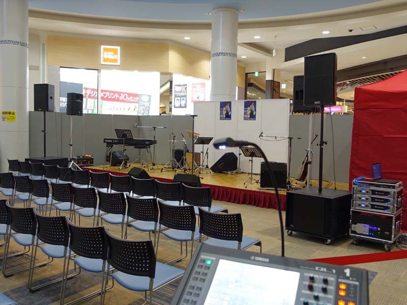 イオンモール広島でのイベントの音響設置画像